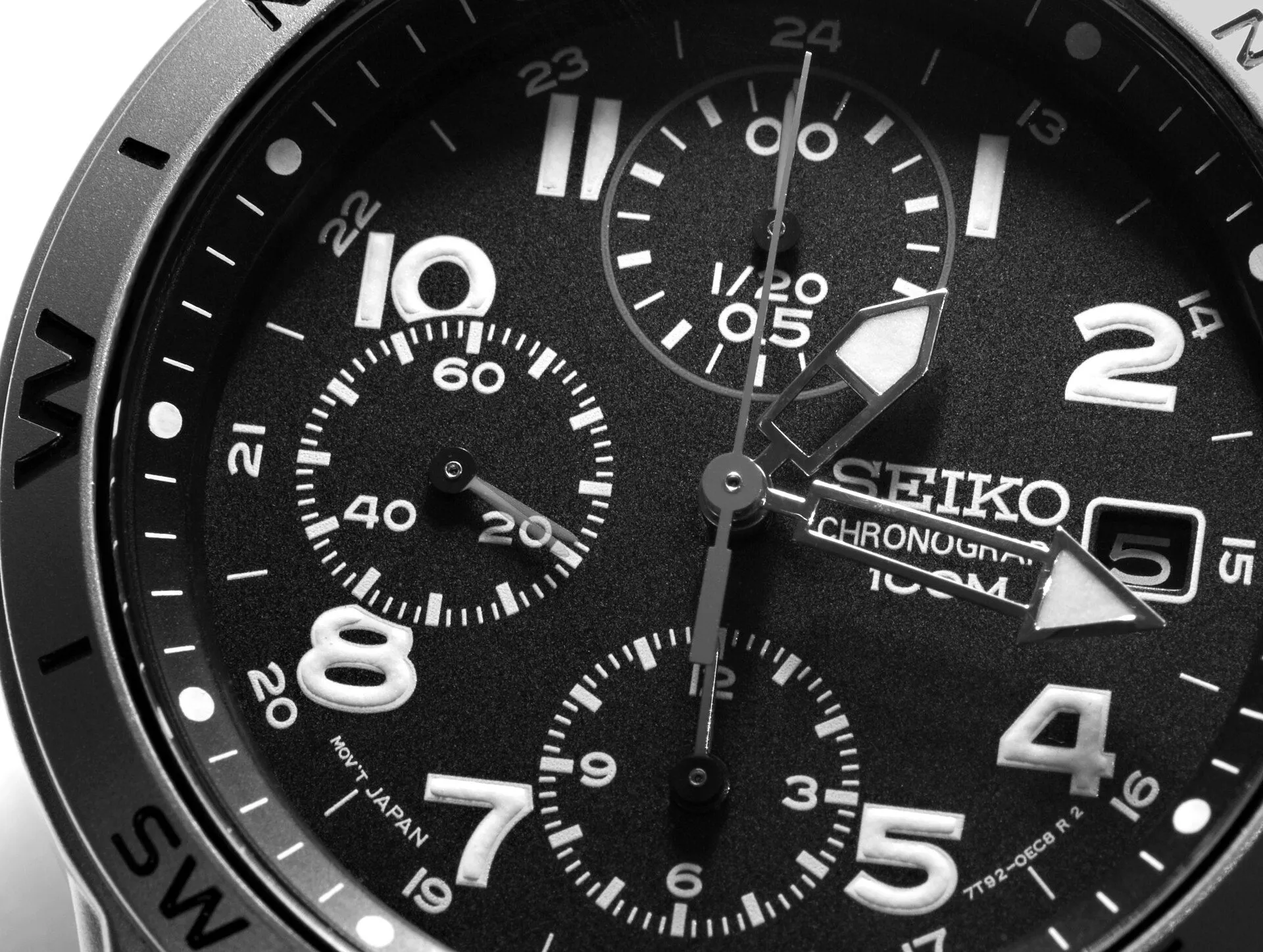 Esfera de un cronógrafo Seiko, de cerca